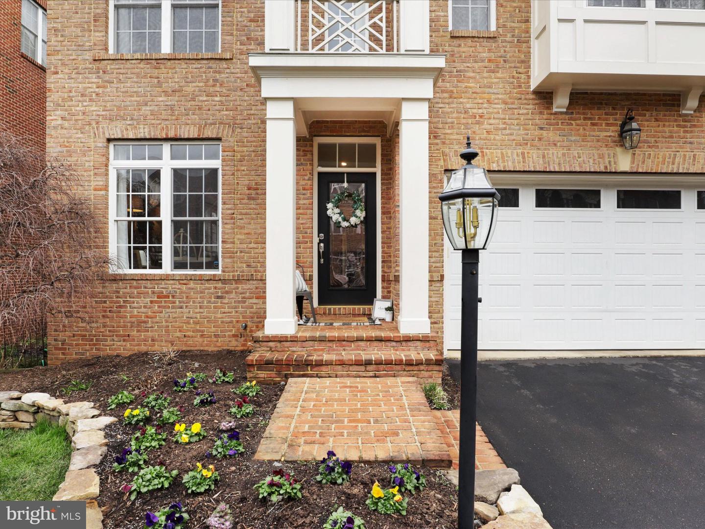 8895 Olive Mae Cir