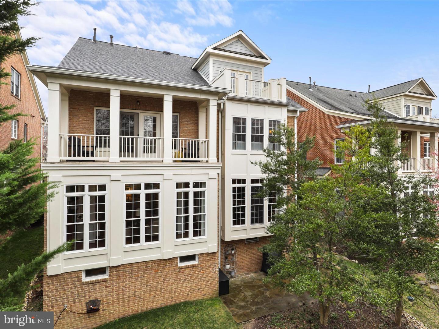 8895 Olive Mae Cir