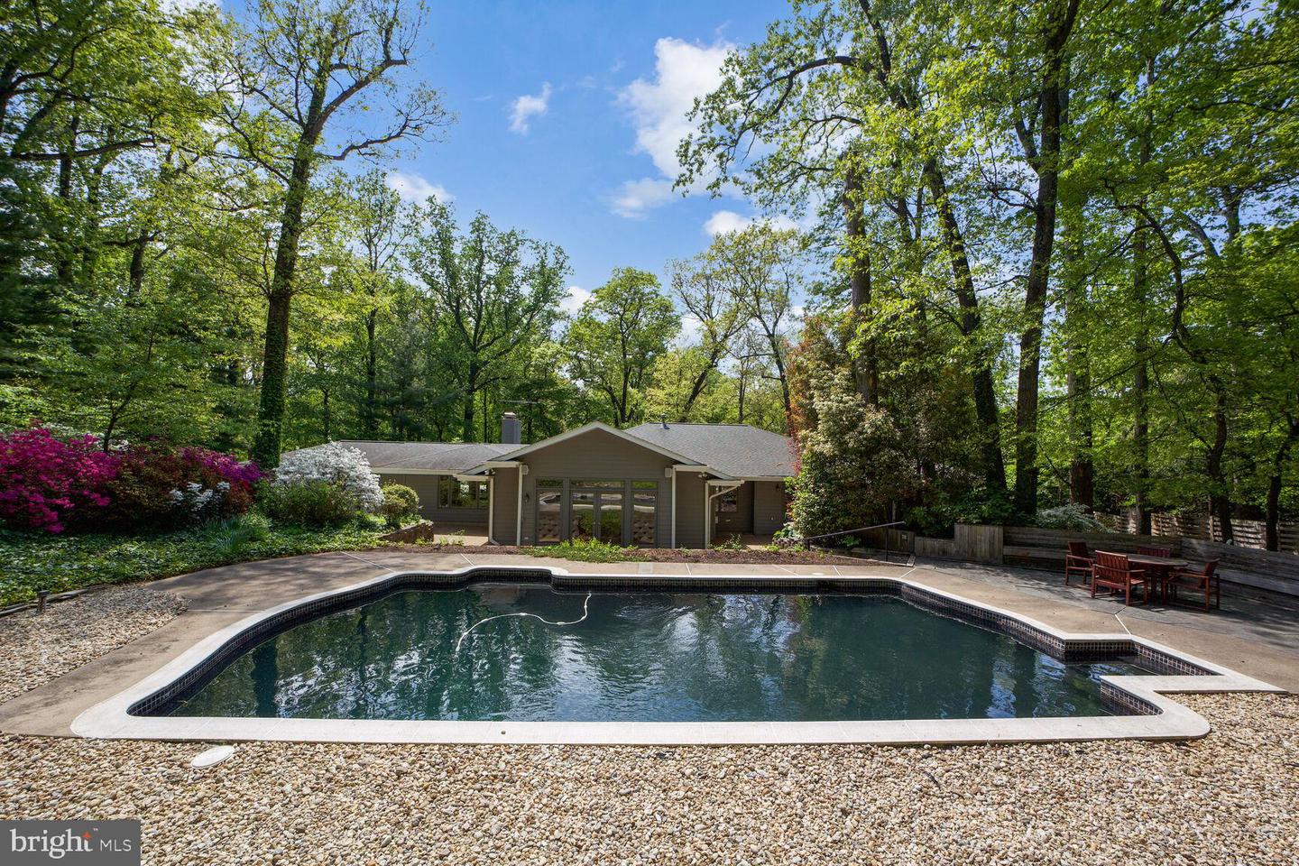 7418 Dulany Dr