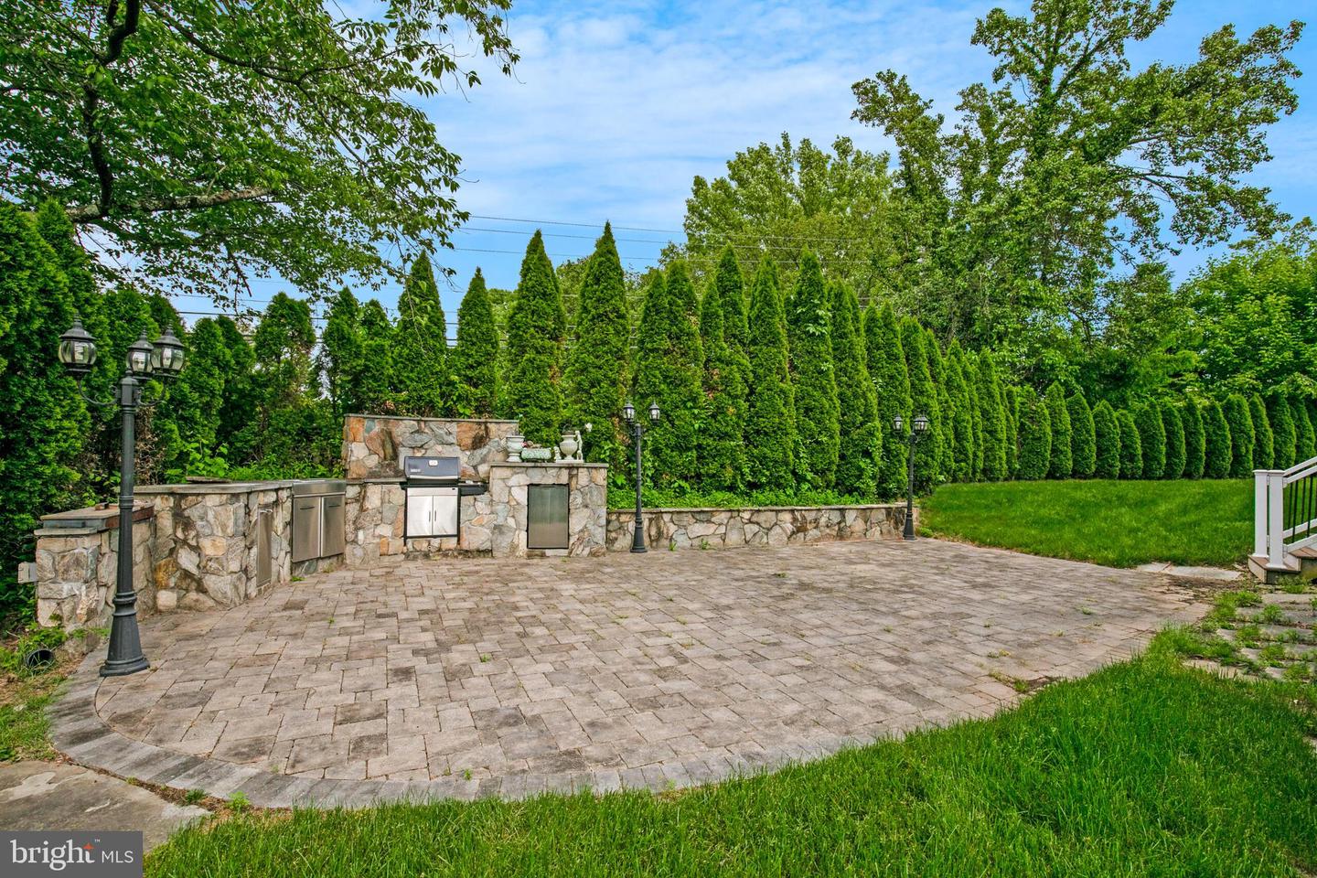 1271 Kensington Rd