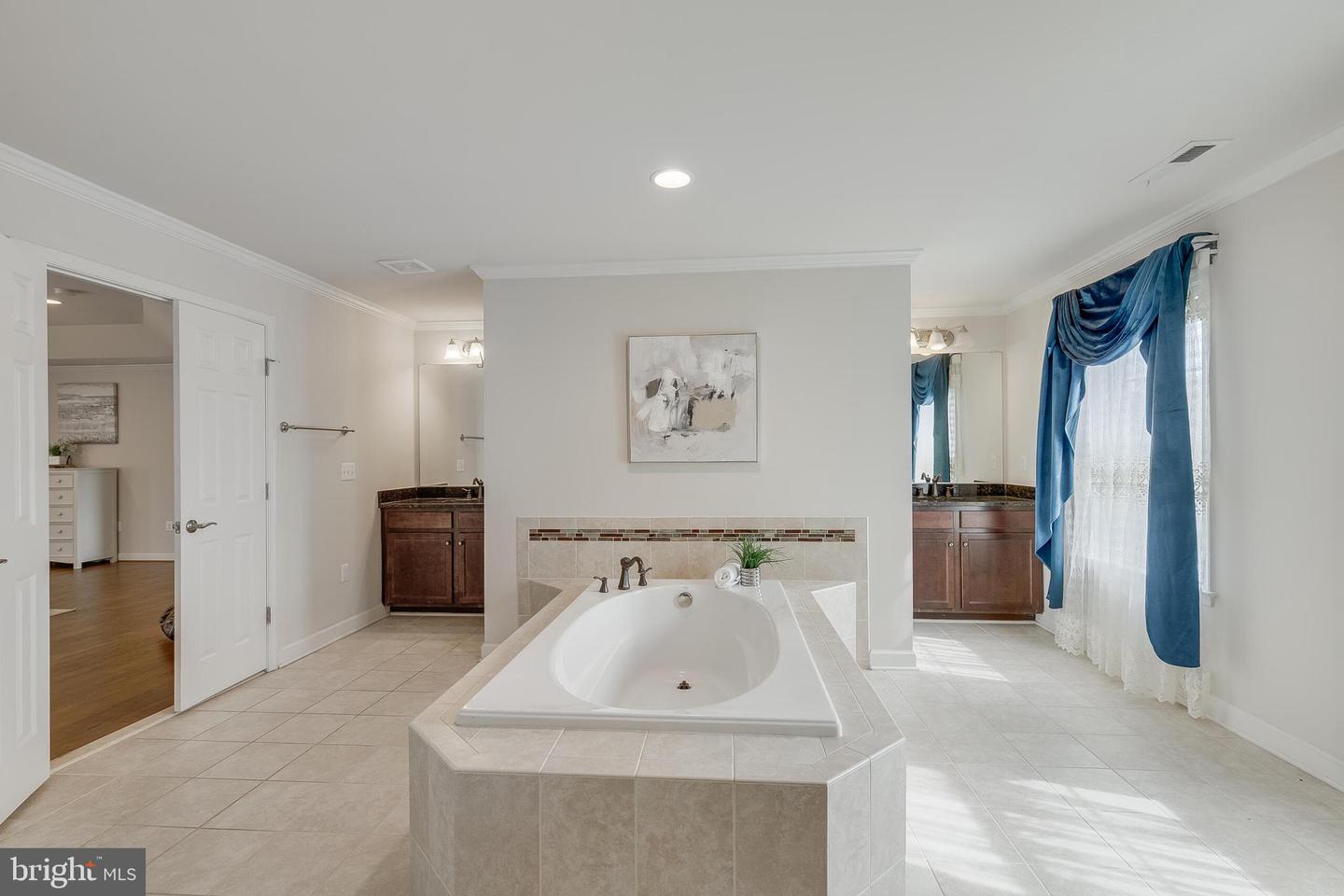 1271 Kensington Rd