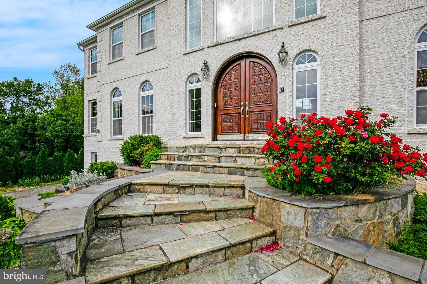 1271 Kensington Rd