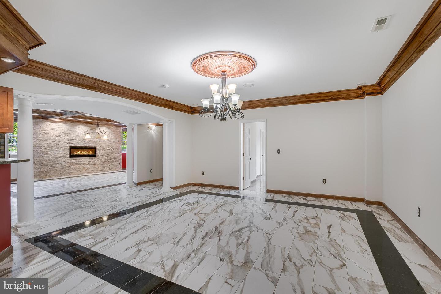 1271 Kensington Rd