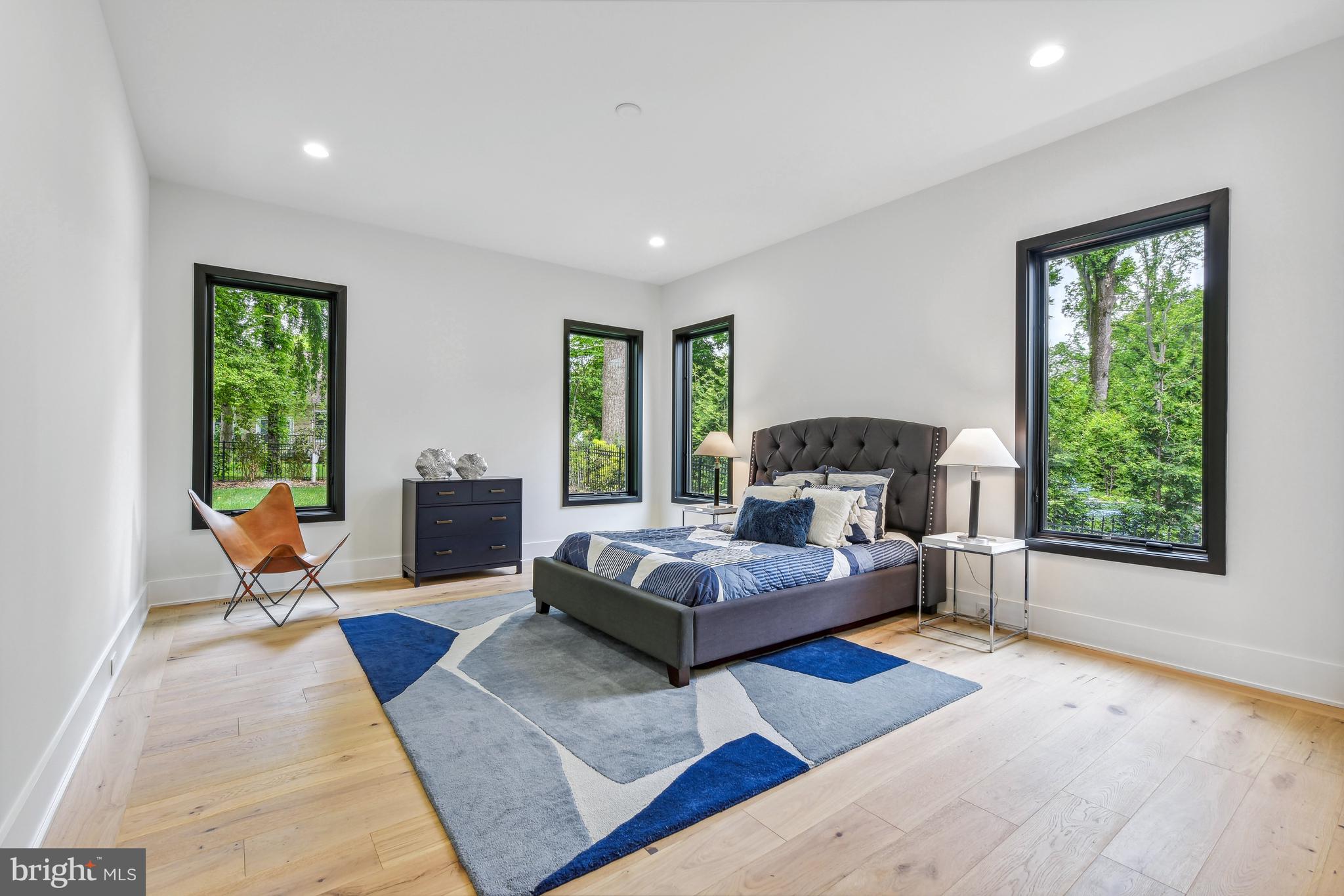 7102 Capitol View Dr