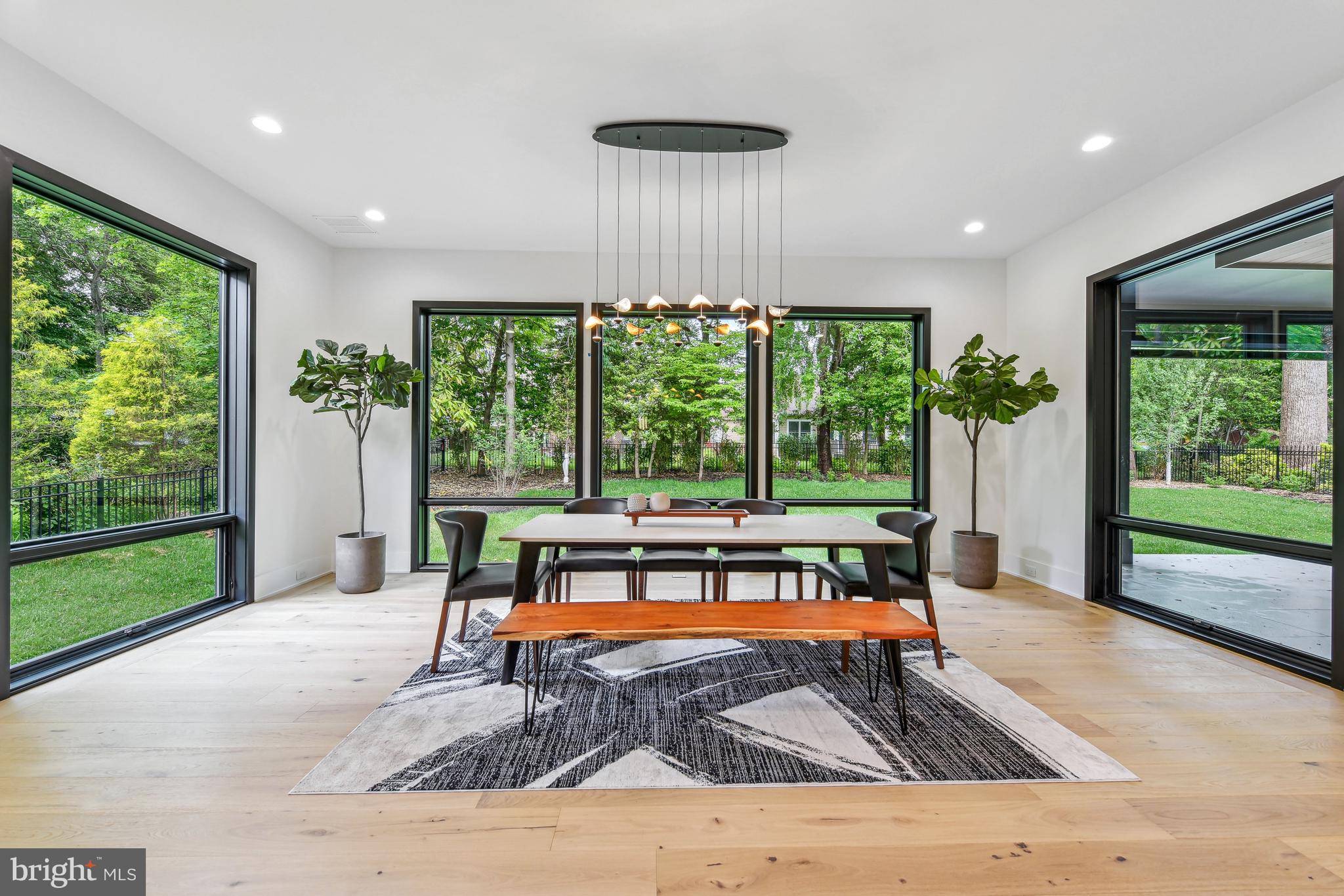 7102 Capitol View Dr