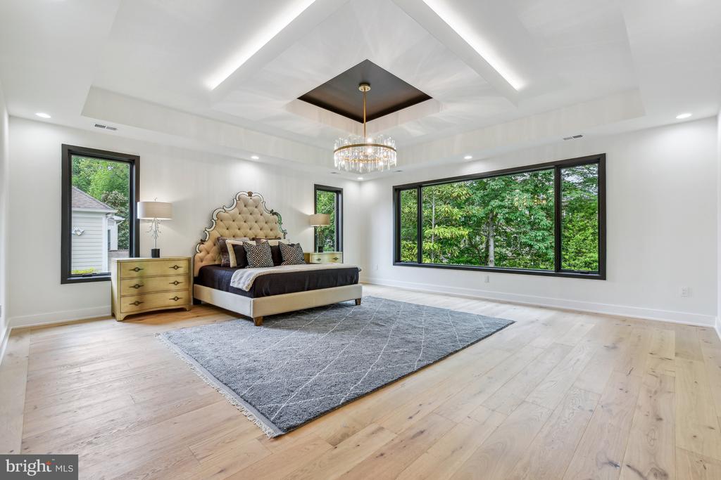 7102 Capitol View Dr