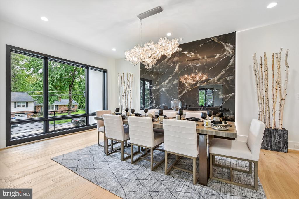 7102 Capitol View Dr