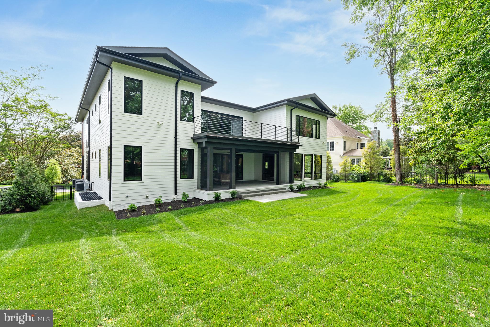 7102 Capitol View Dr