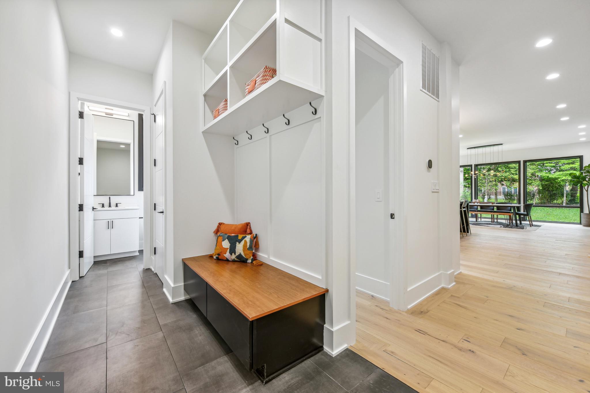 7102 Capitol View Dr