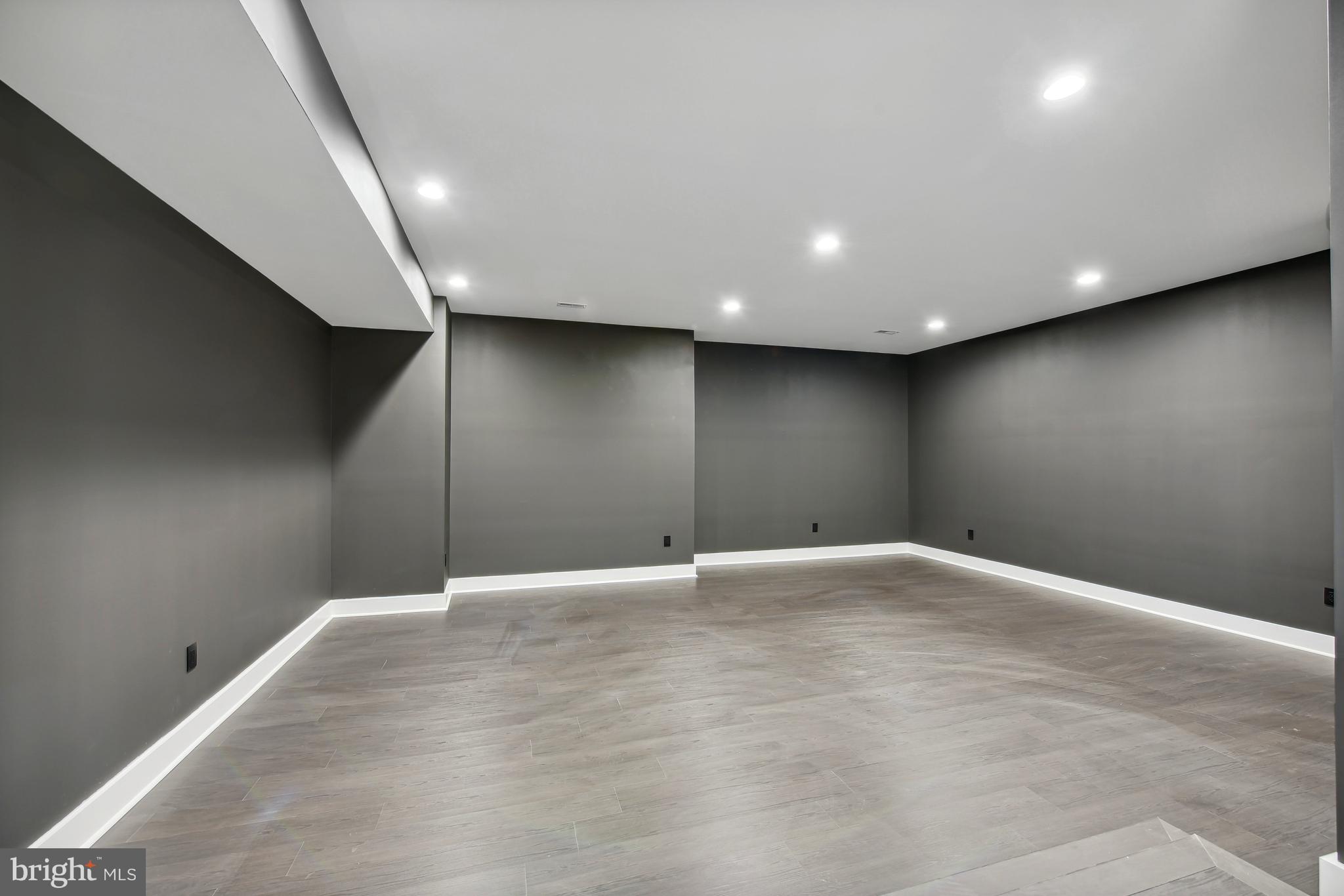 7102 Capitol View Dr