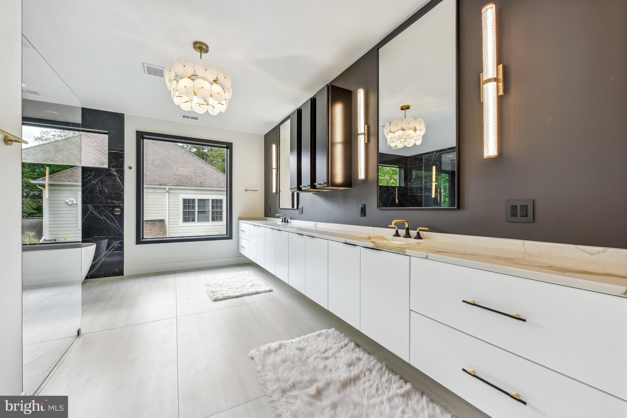 7102 Capitol View Dr