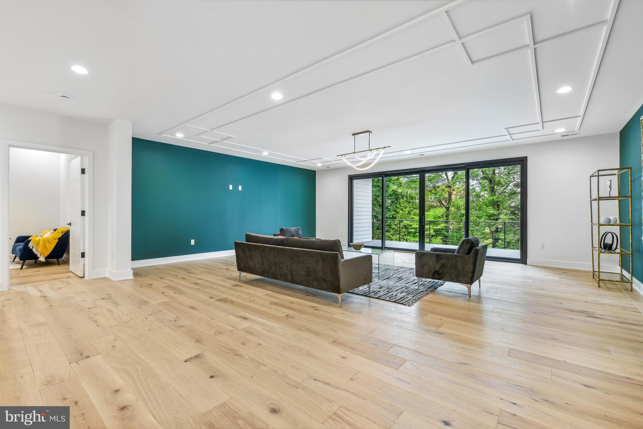 7102 Capitol View Dr