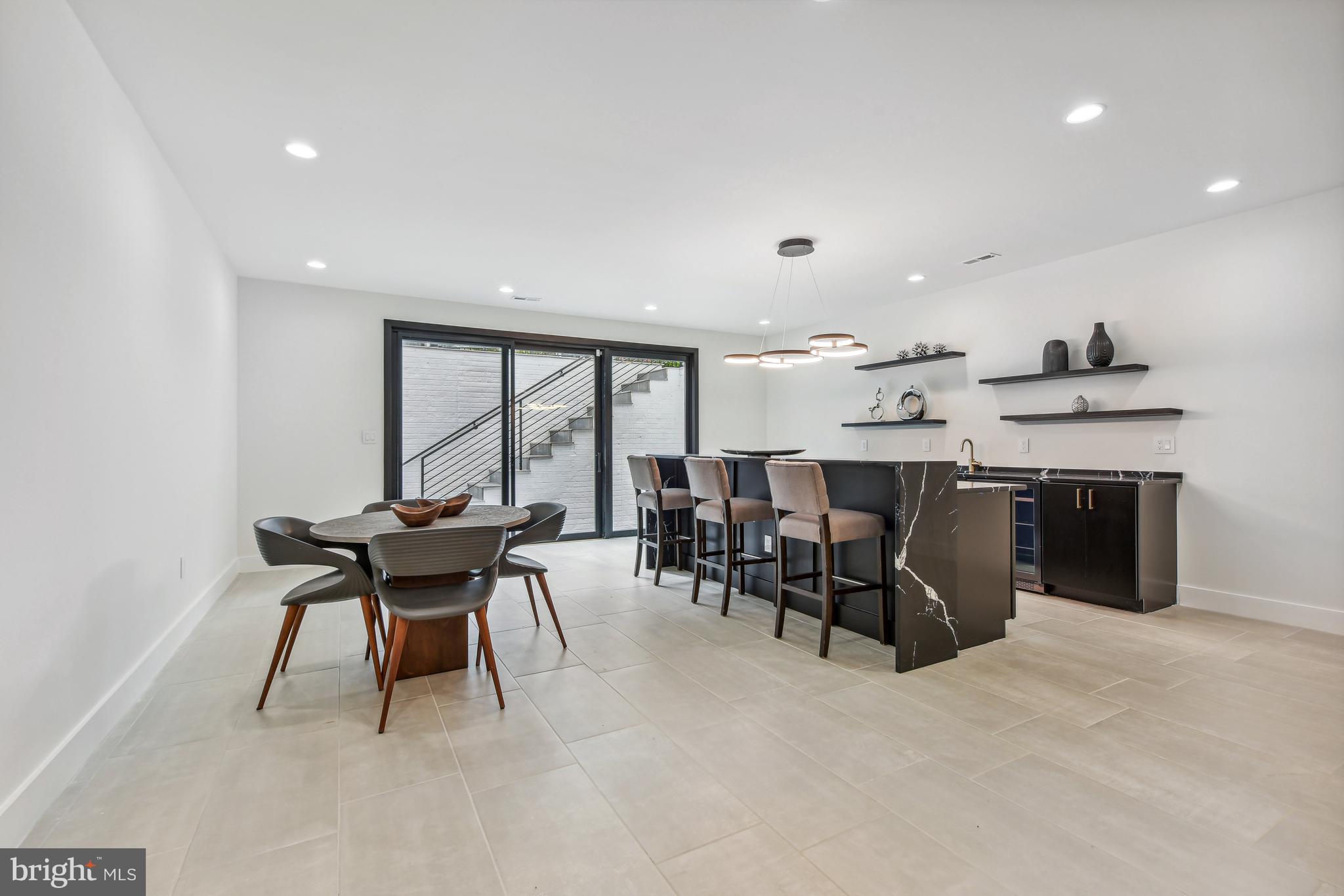 7102 Capitol View Dr