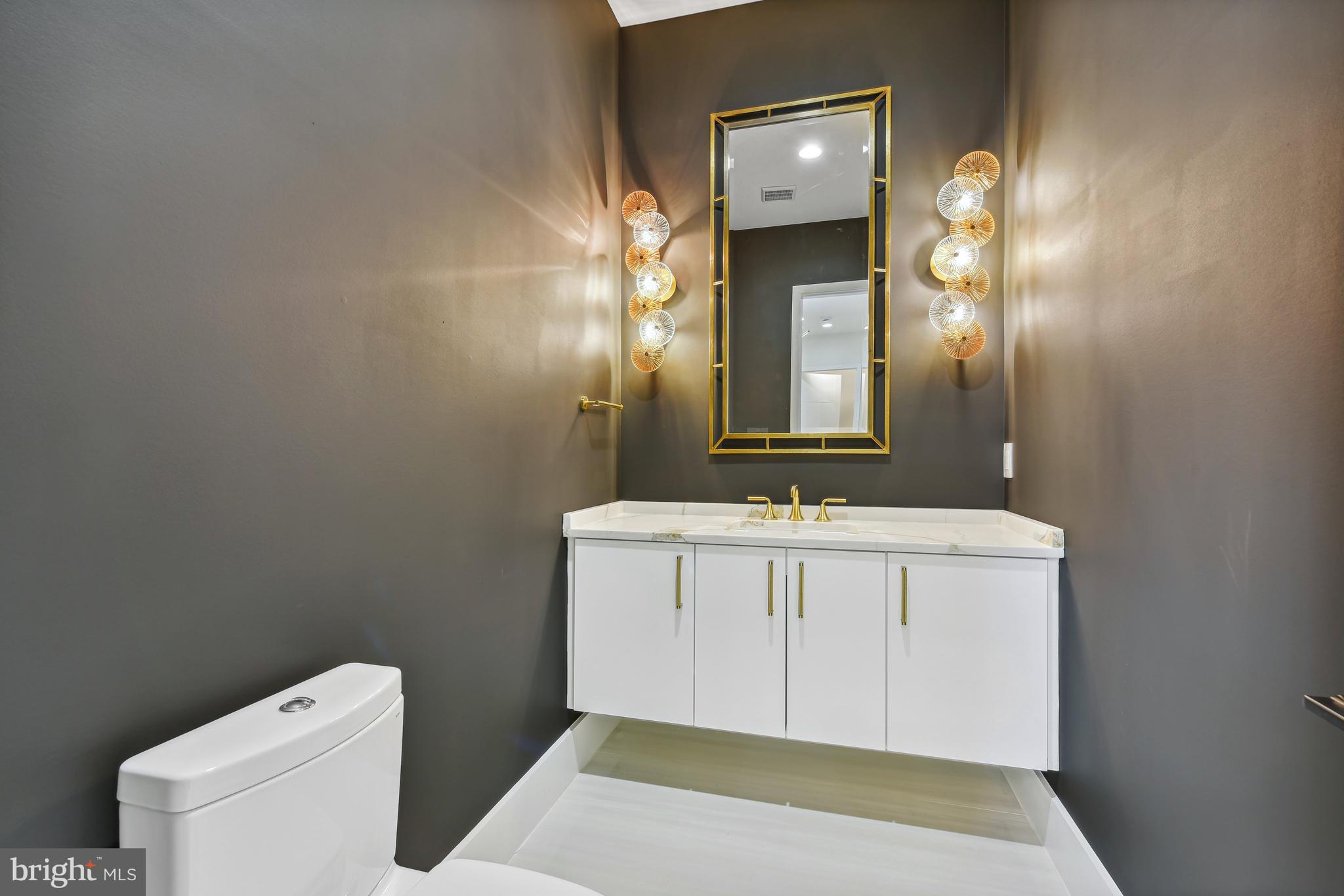 7102 Capitol View Dr