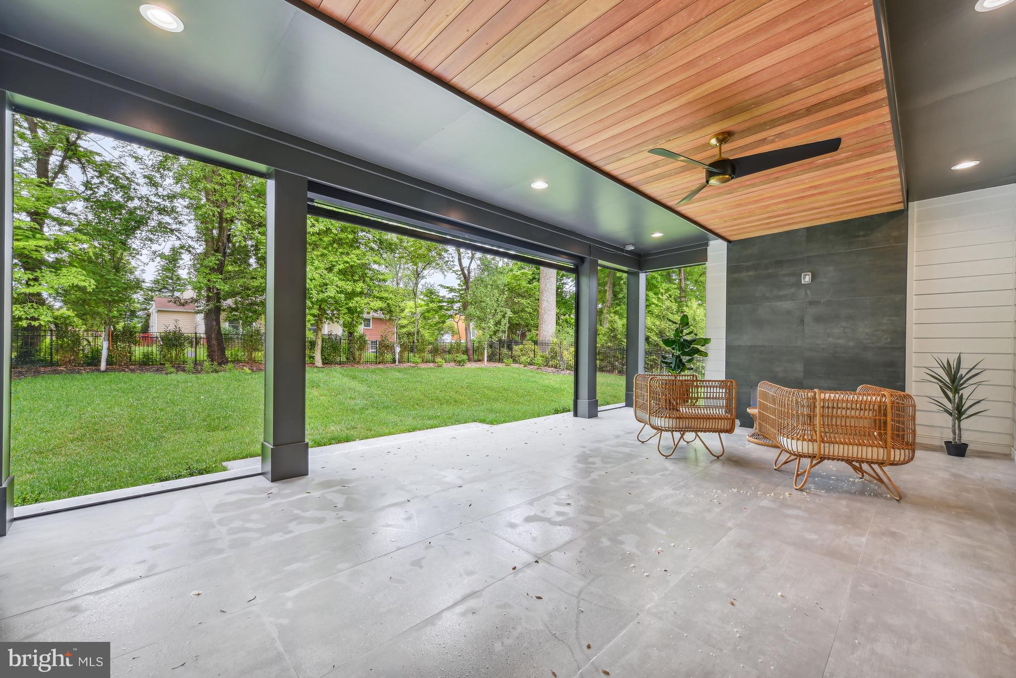 7102 Capitol View Dr