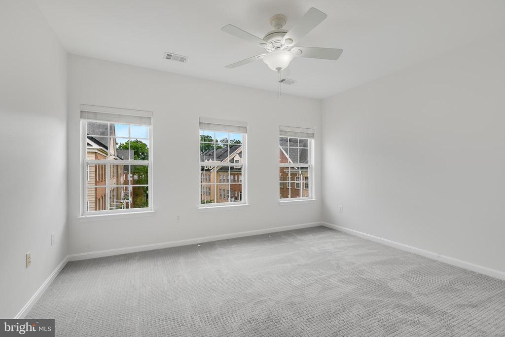 2653 Park Tower Dr #312