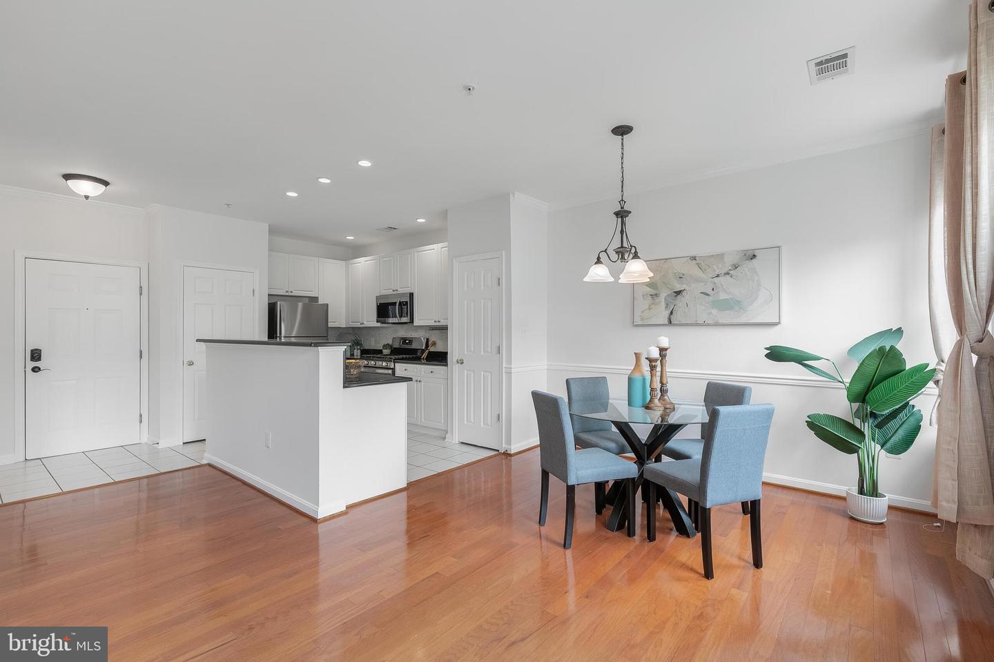 2653 Park Tower Dr #312