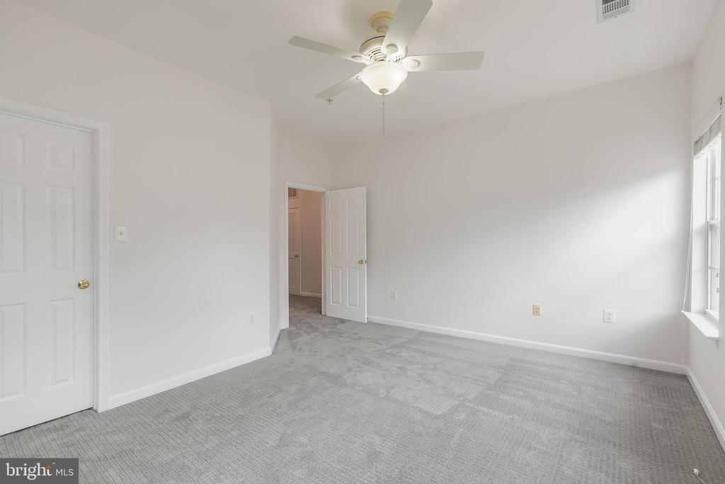 2653 Park Tower Dr #312