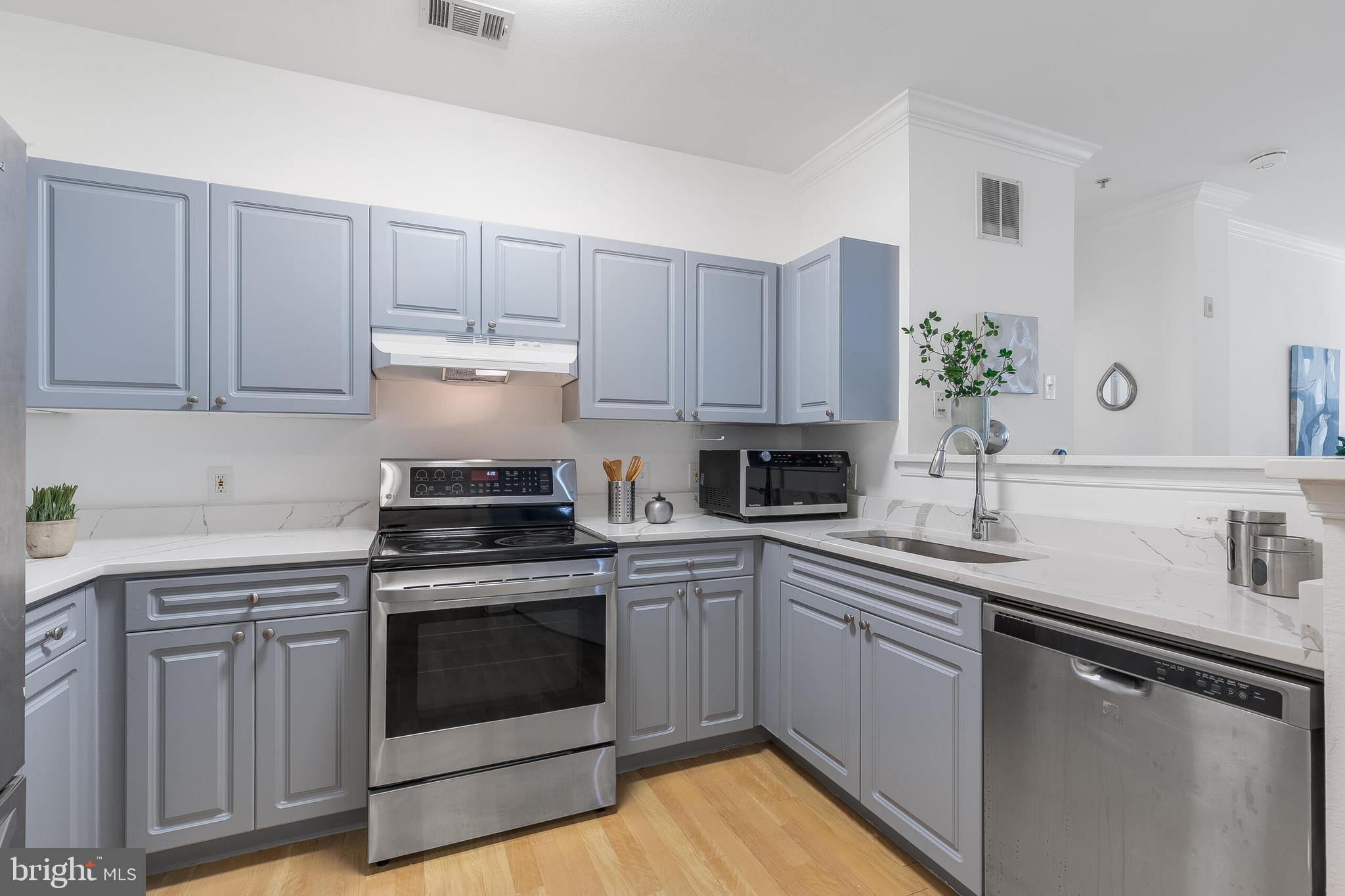 3003 Nicosh Cir #3208