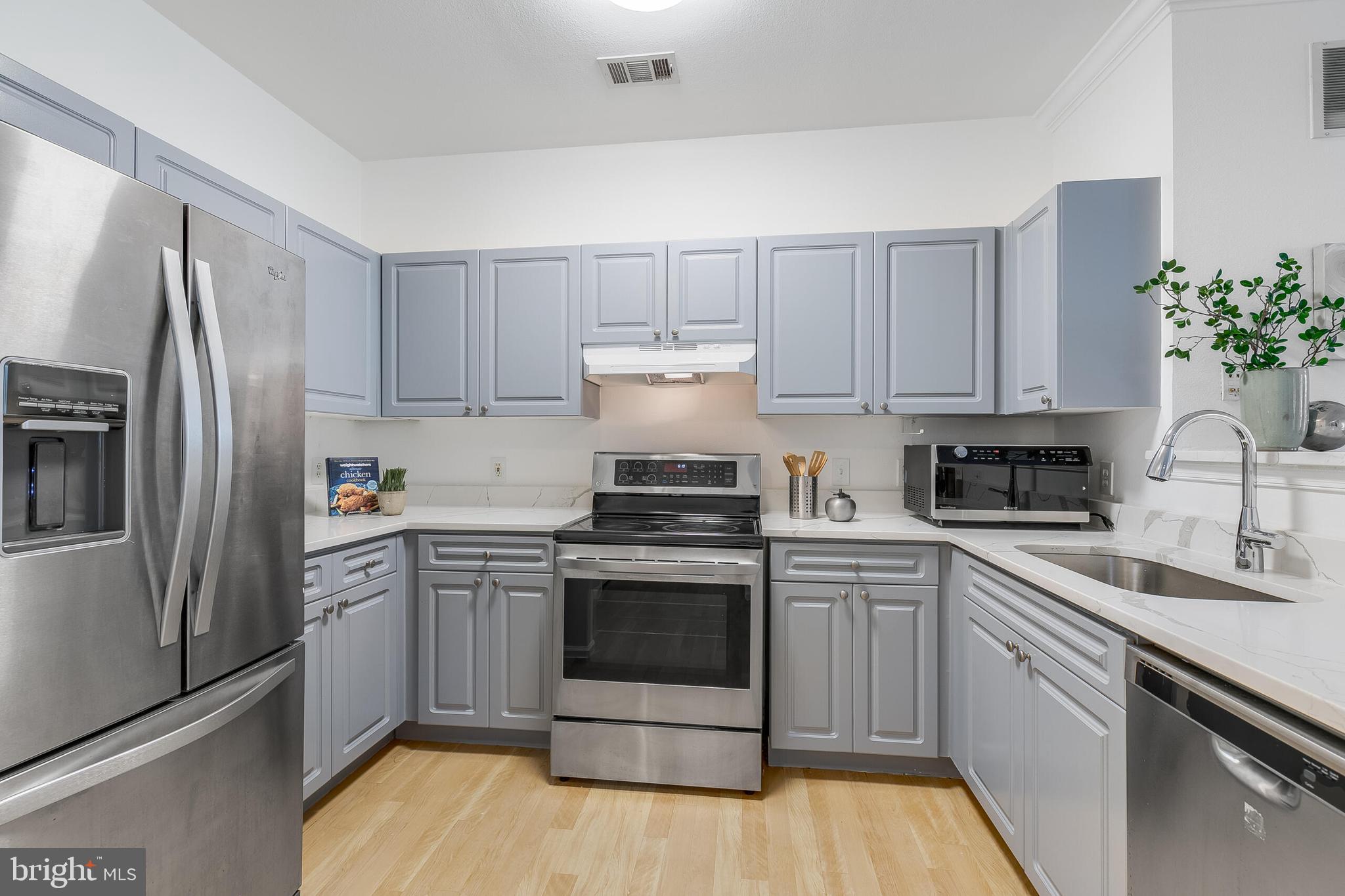 3003 Nicosh Cir #3208