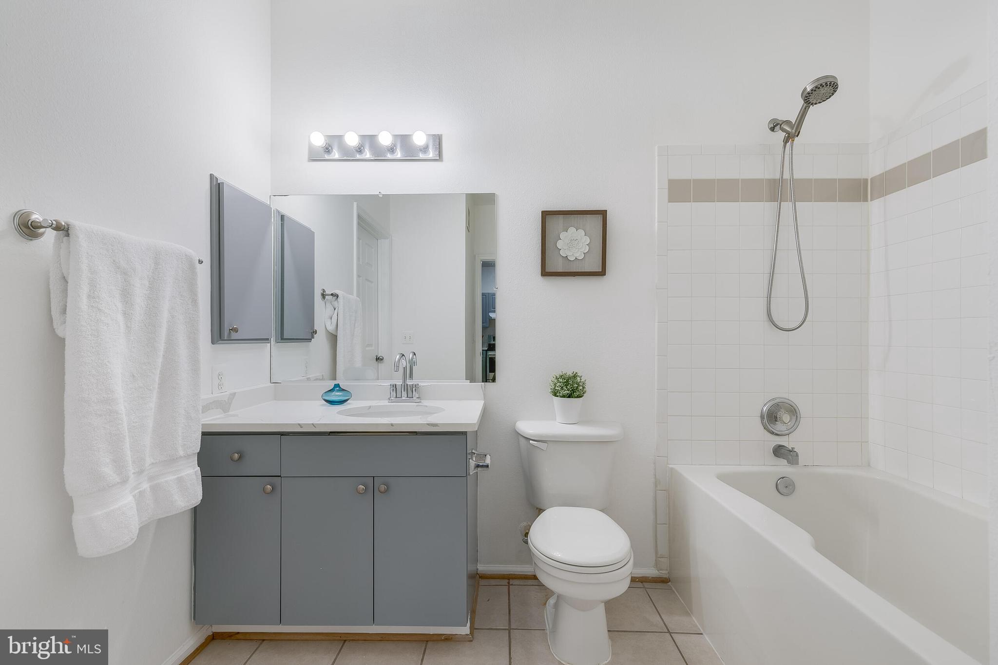 3003 Nicosh Cir #3208