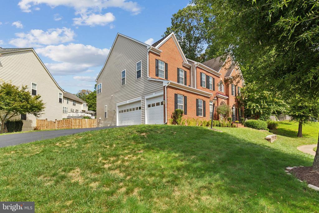 7129 Ayers Meadow Ln
