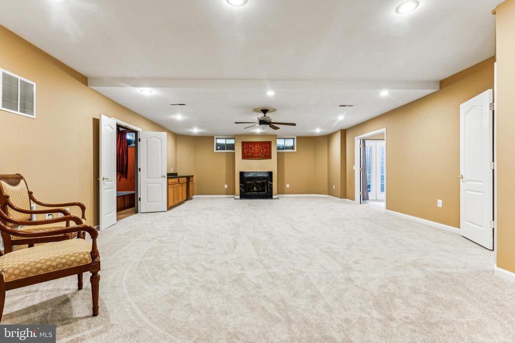 7129 Ayers Meadow Ln