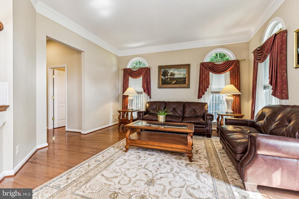 7129 Ayers Meadow Ln