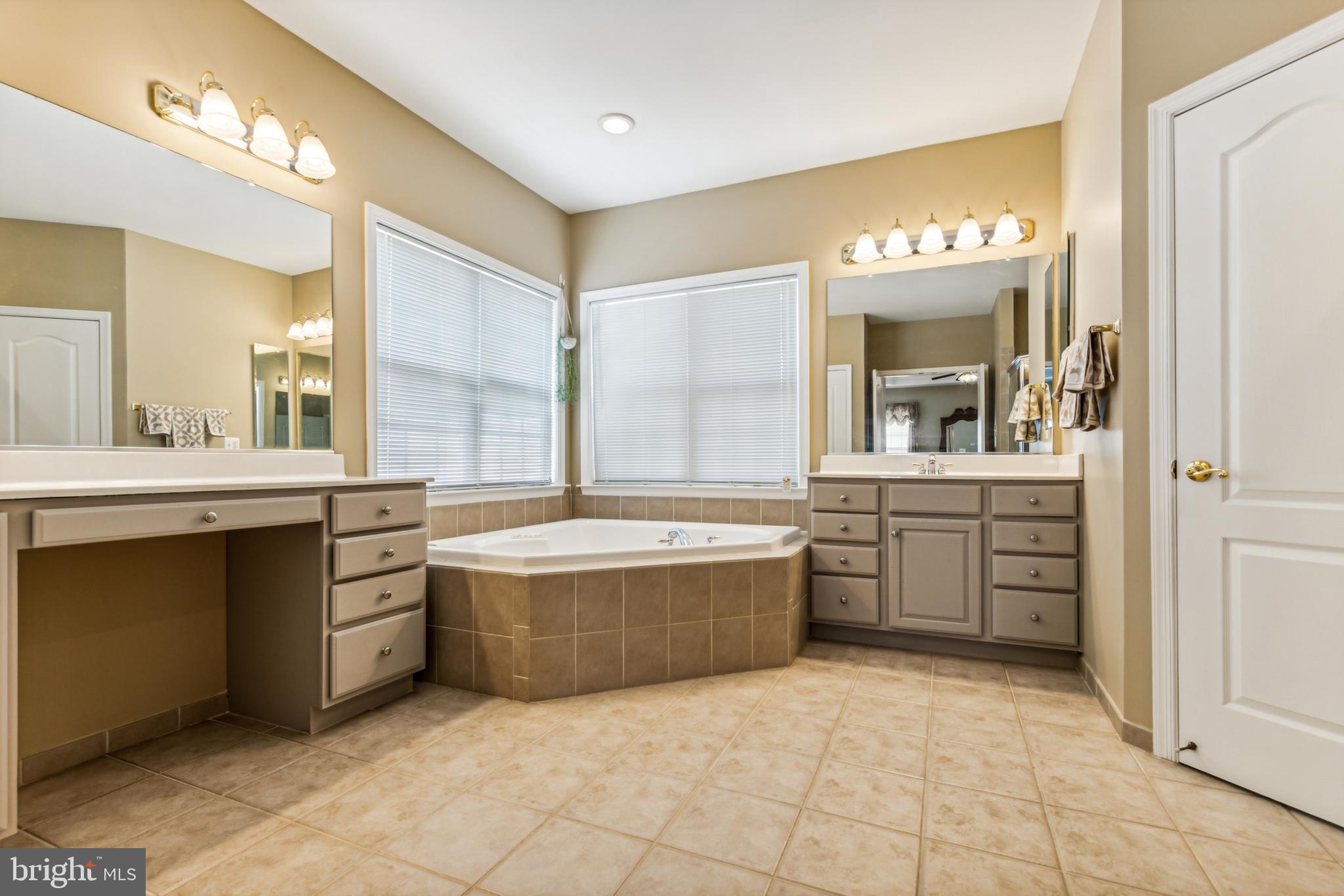 7129 Ayers Meadow Ln