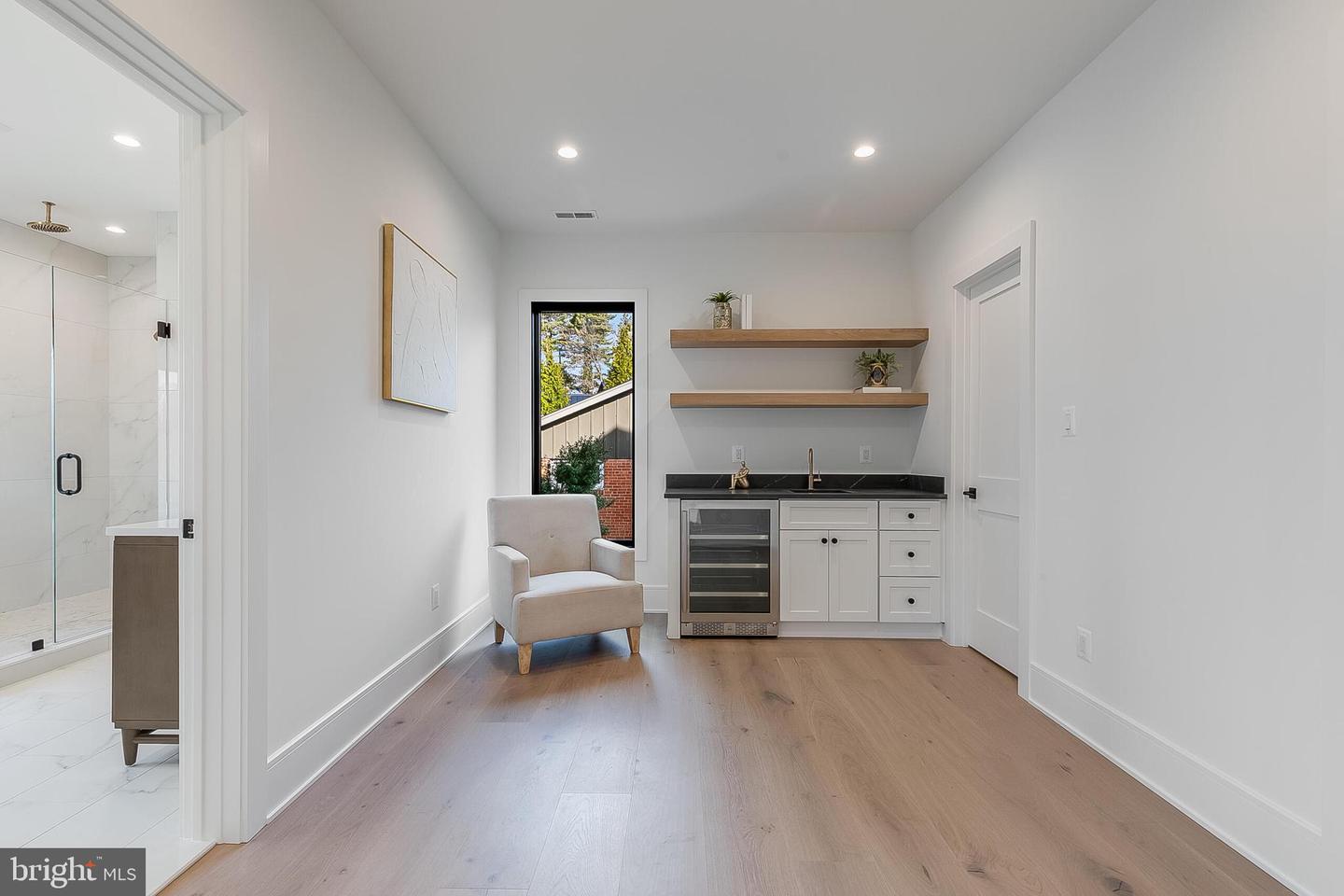 1124 Guilford Ct
