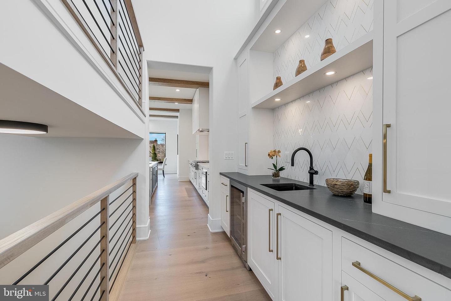 1124 Guilford Ct