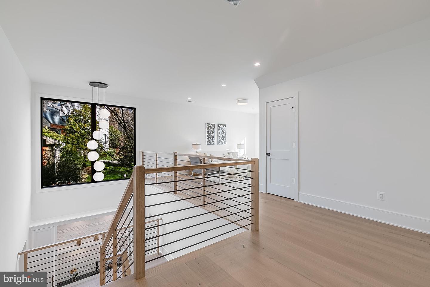 1124 Guilford Ct
