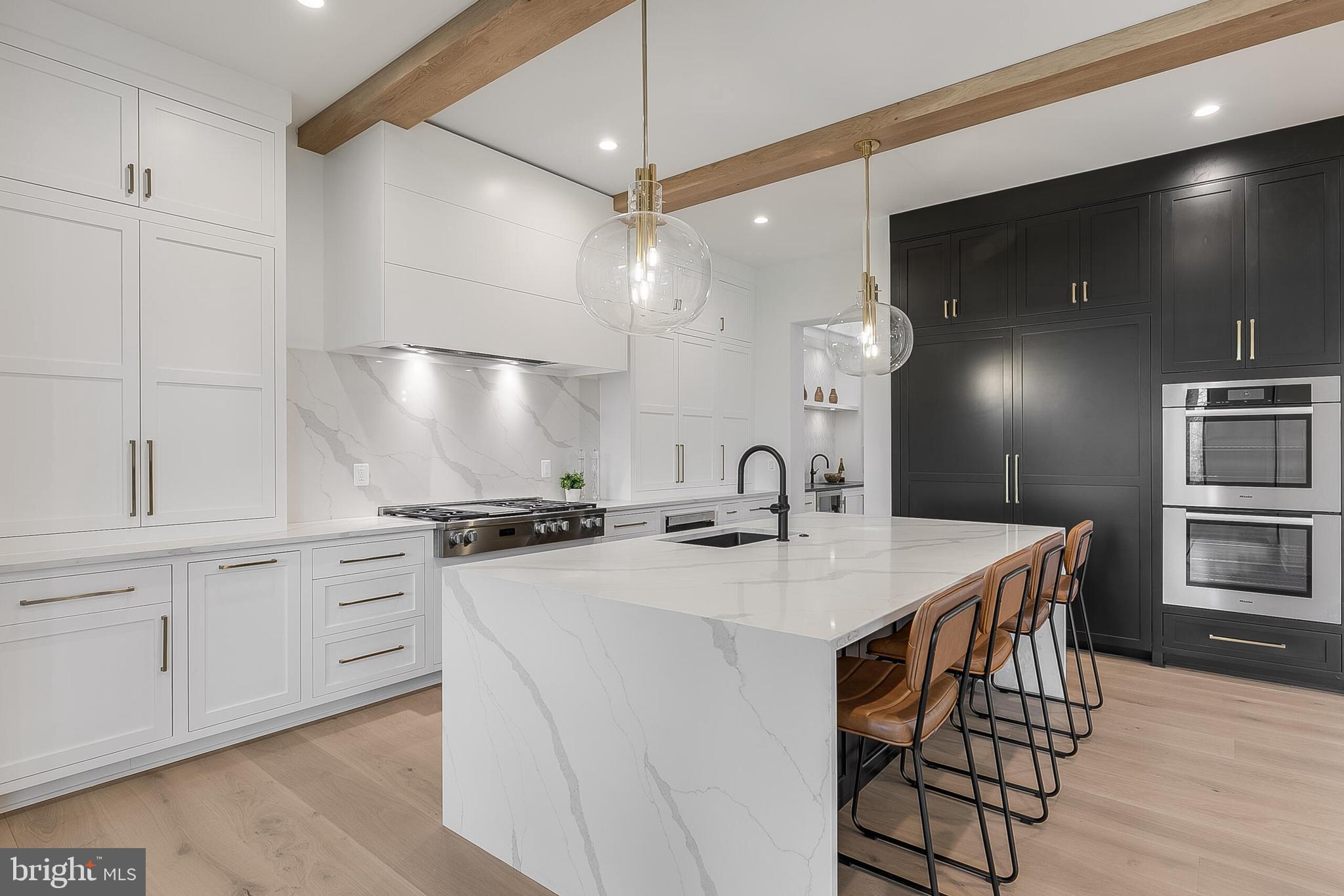 1124 Guilford Ct