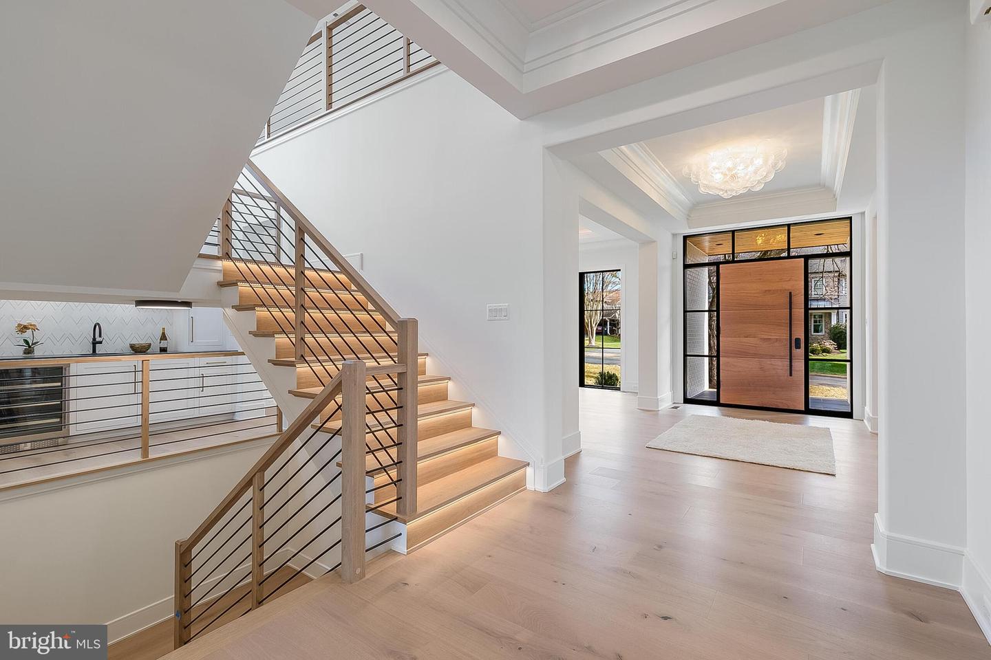 1124 Guilford Ct