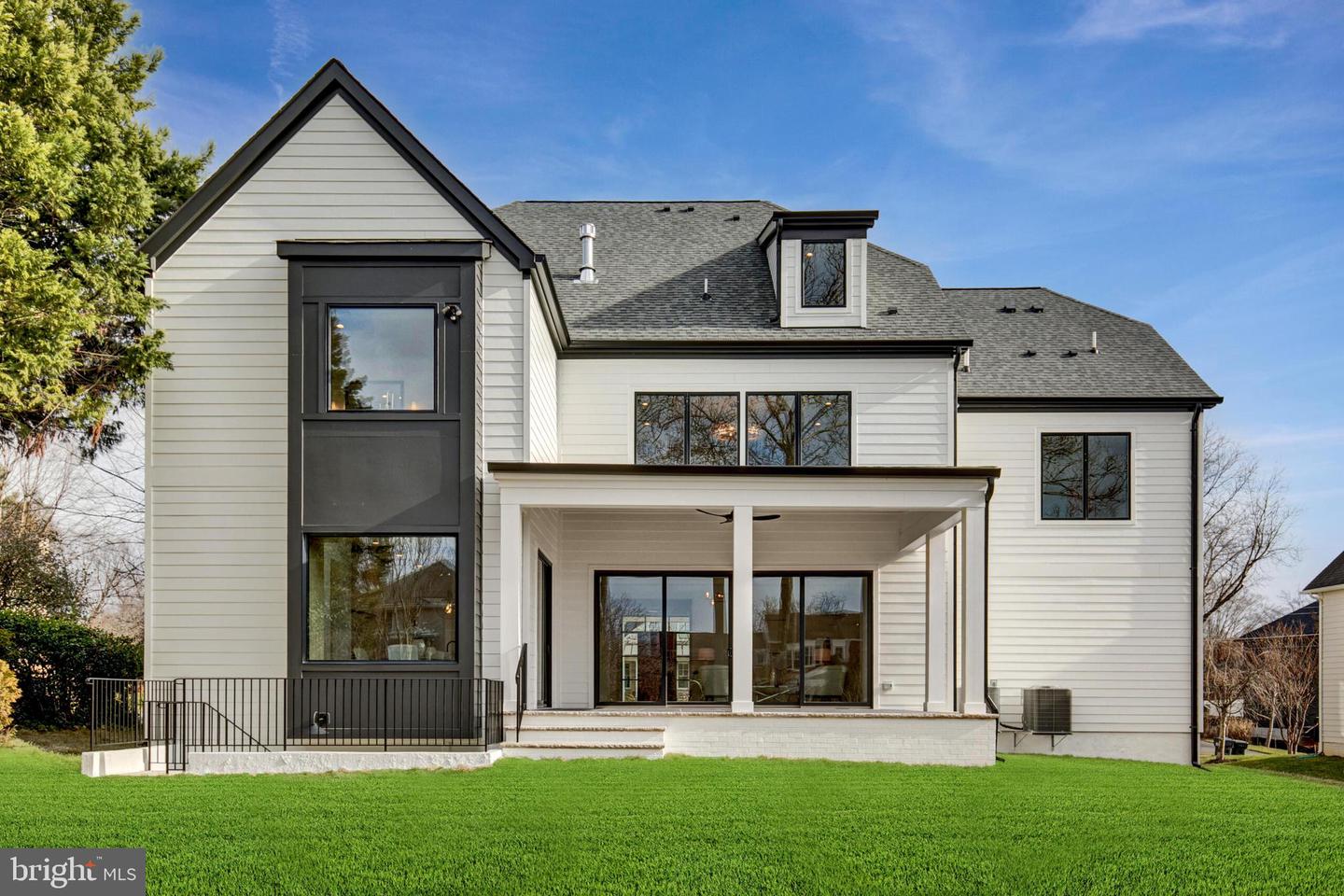 1124 Guilford Ct