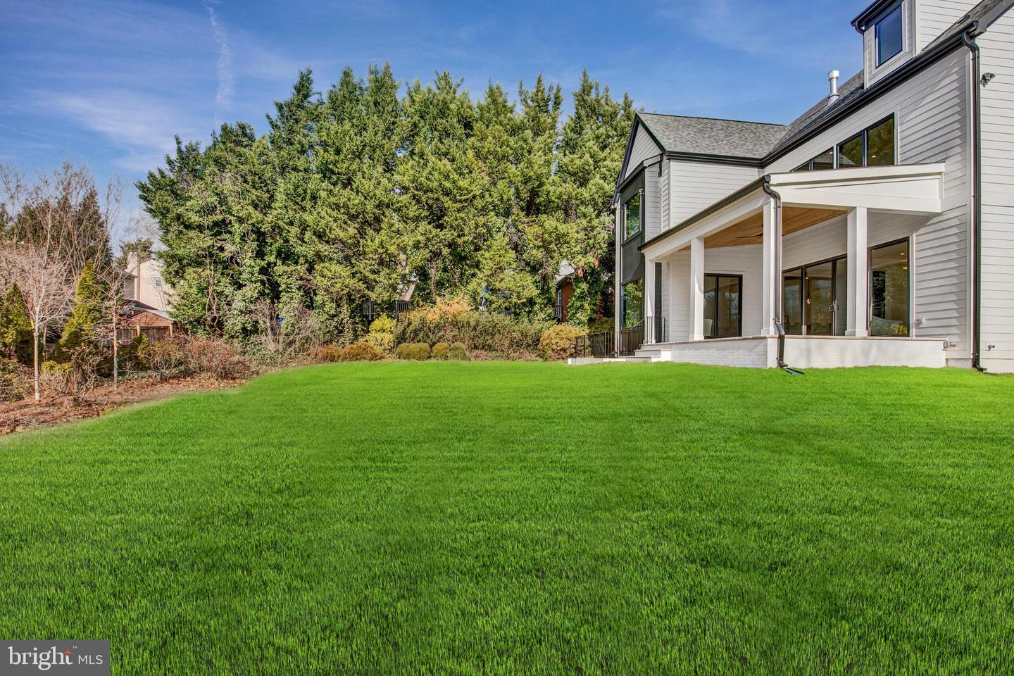 1124 Guilford Ct