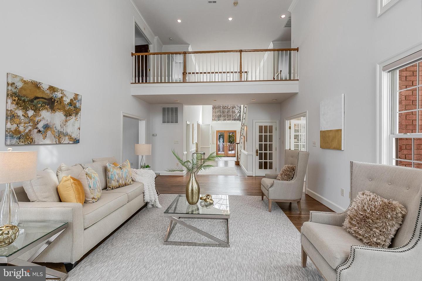 1008 Jarvis Ct