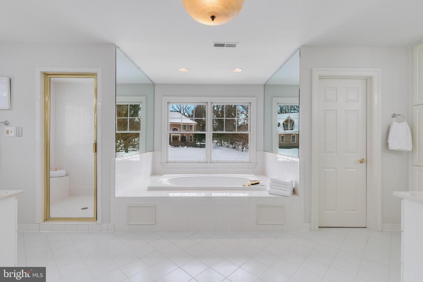 1008 Jarvis Ct
