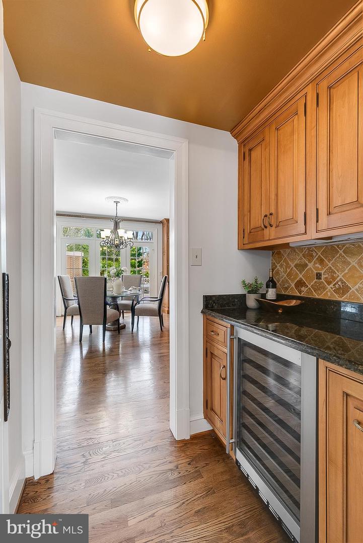 1008 Jarvis Ct