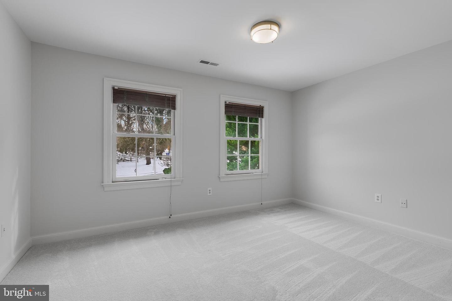 1008 Jarvis Ct