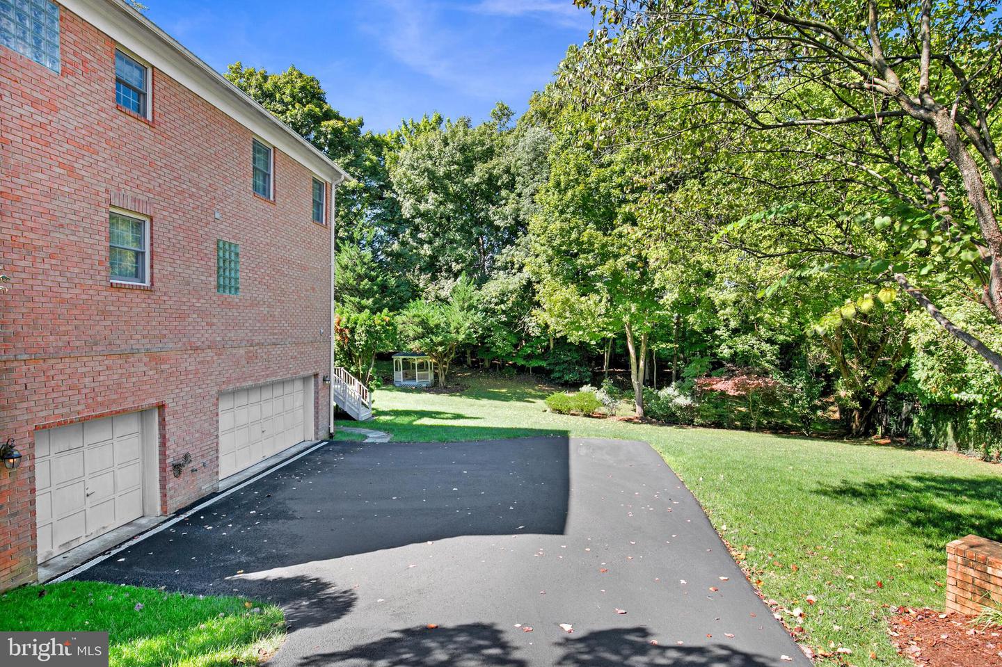 1008 Jarvis Ct