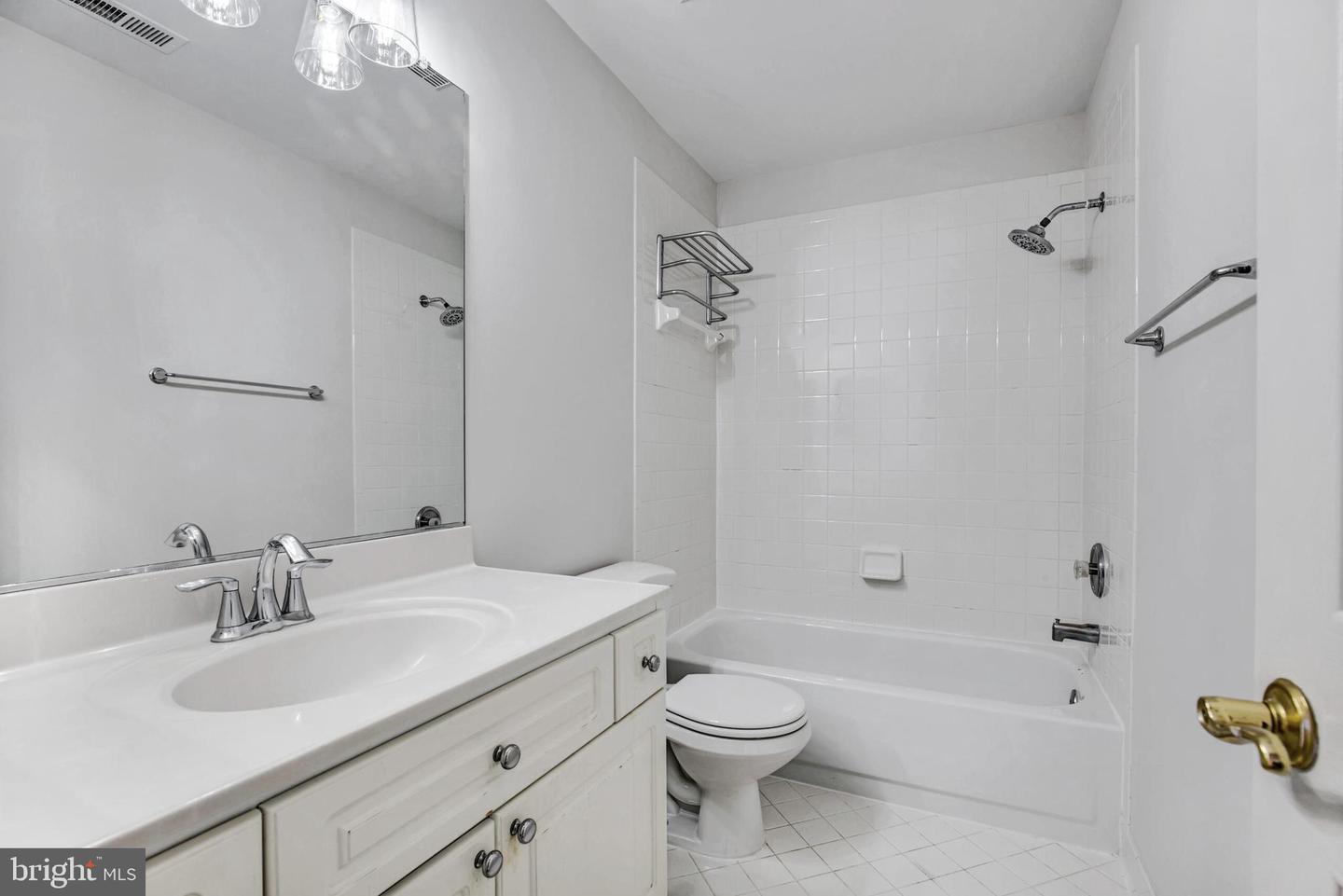 1008 Jarvis Ct
