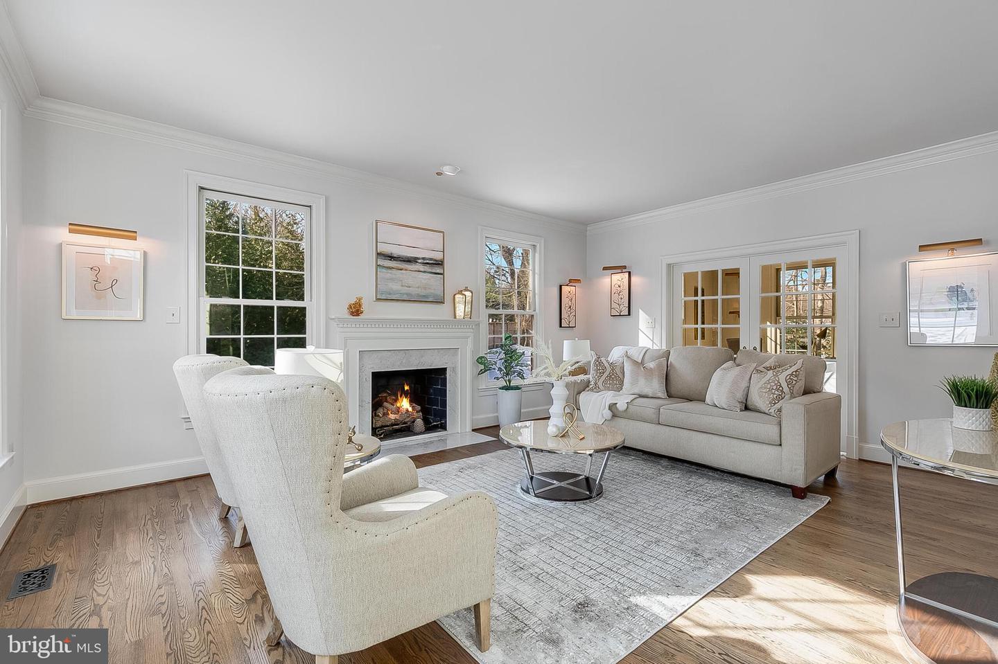 1008 Jarvis Ct