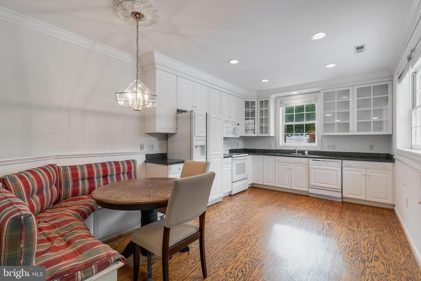 1008 Jarvis Ct
