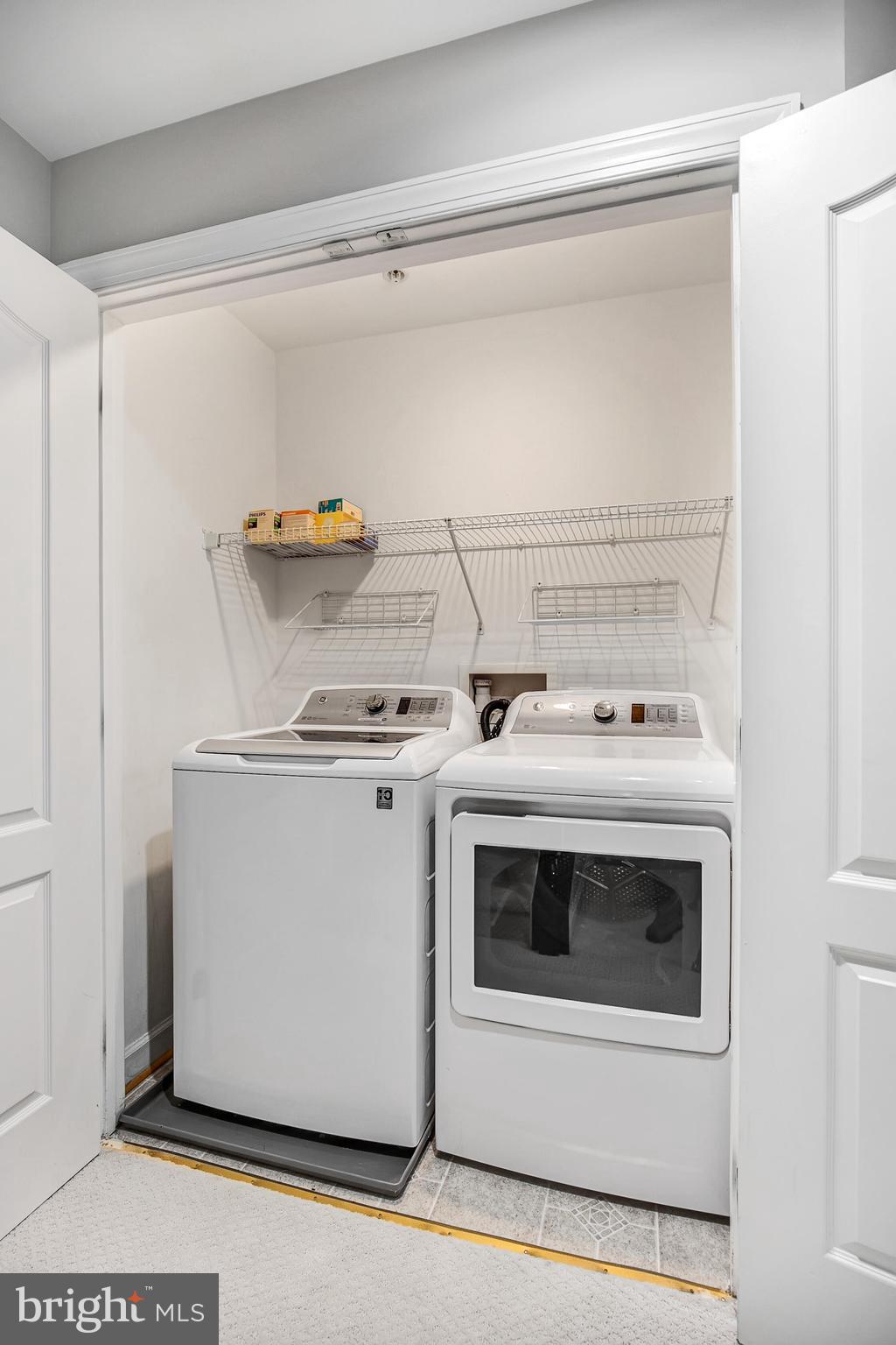 7472 CARRIAGE HILLS DR