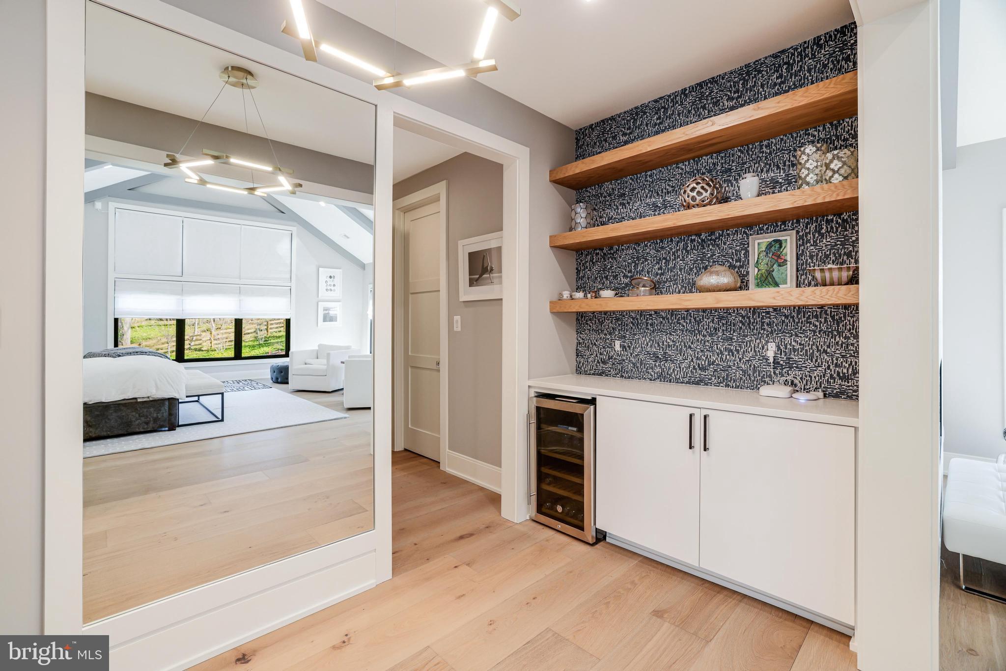 1544 FOREST VILLA LANE