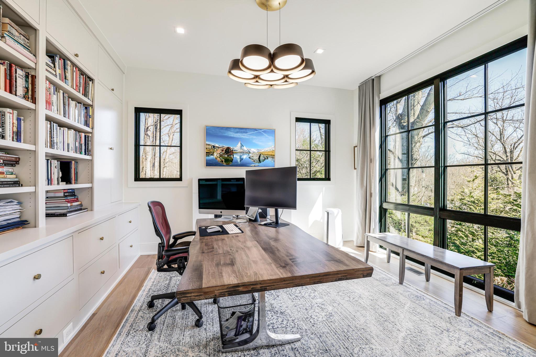 1544 FOREST VILLA LANE