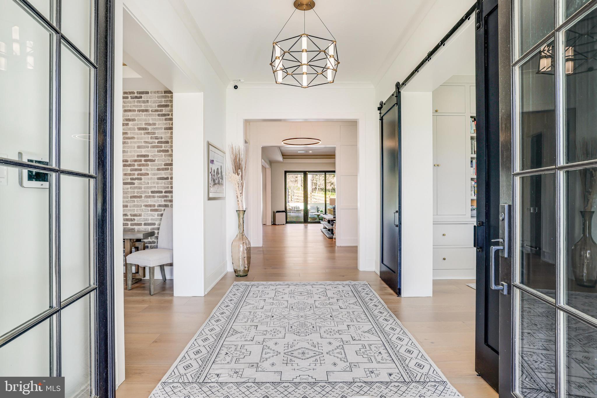 1544 FOREST VILLA LANE