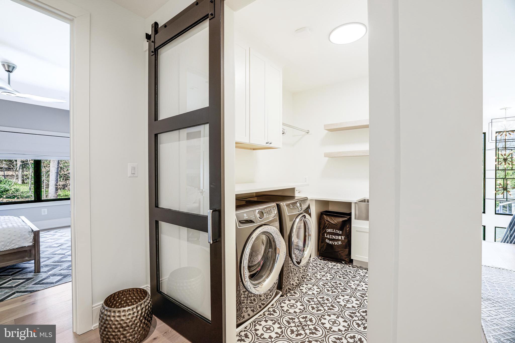 1544 FOREST VILLA LANE