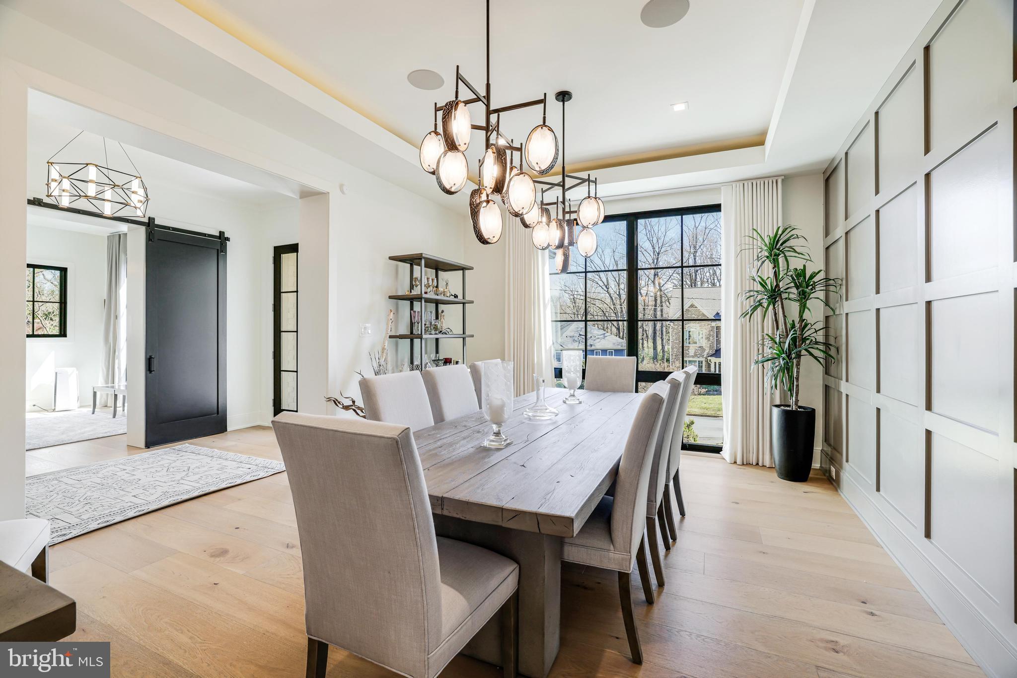 1544 FOREST VILLA LANE